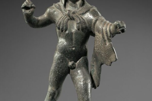 Statuette d'Héraclès
Art étrusque, première moitié du IVe s. av. J.-C. 
Bronze 
H : 14.3 cm